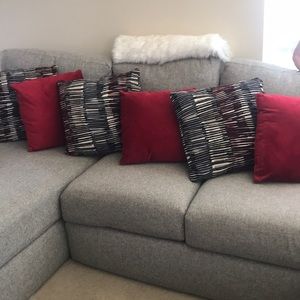 6 couch pillows red and black